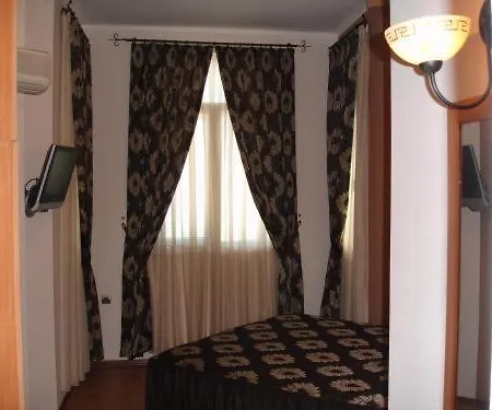 Elite Palace Otel 3*